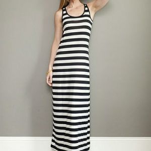 Take Out Scoopneck Racer Back Black & White Stripes Back Slit Boho Maxi Dress S